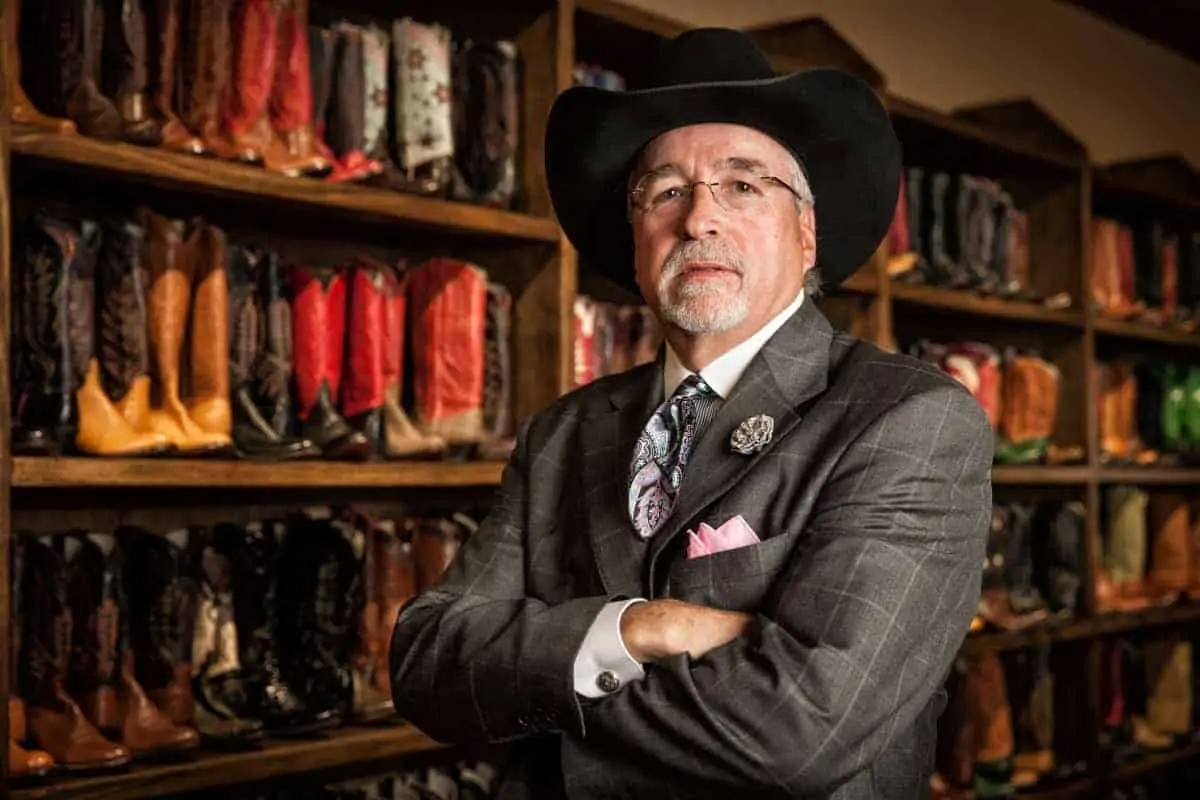 cowboy-boots-with-a-suit